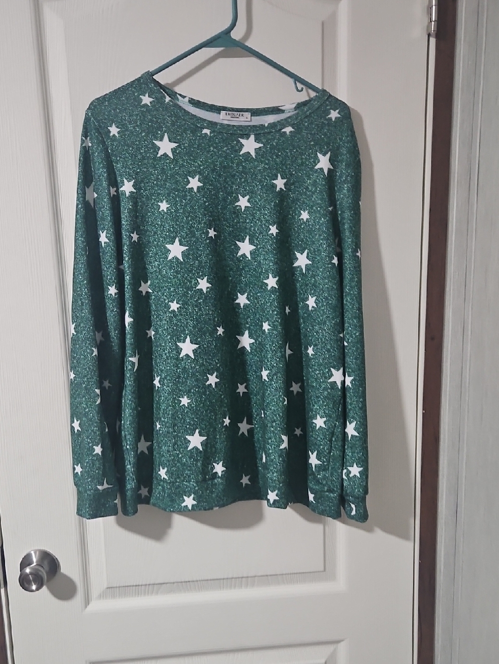 Cherokee Green Star-Print Long Sleeve Tee